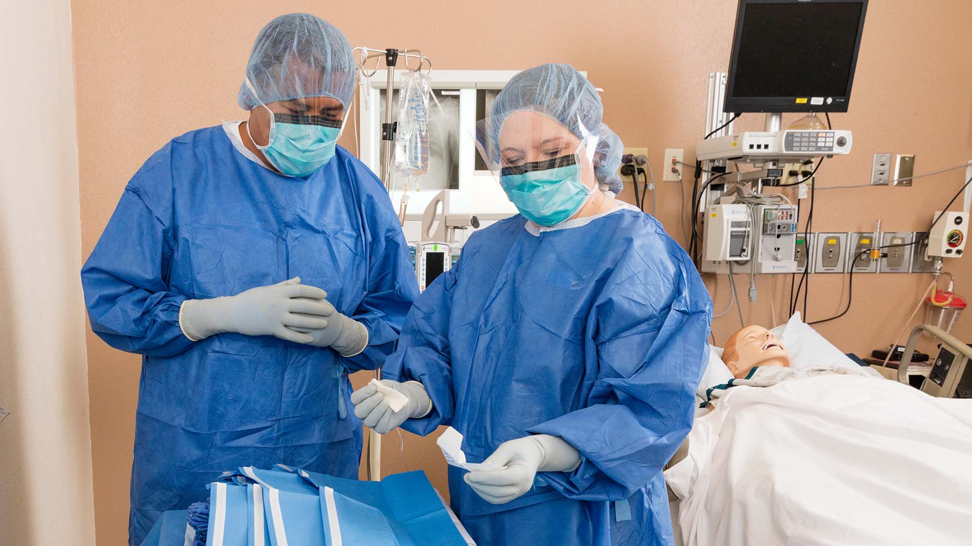 Learn more about the Operating Room Nurse Residency Program Nurse