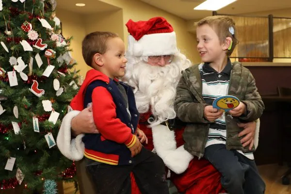 FMC’s annual holiday lighting ceremony brightened the night on Thursday, Nov. 30