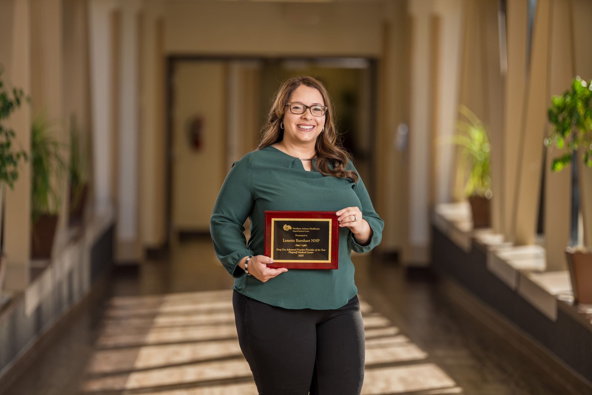 Lynette Barnhart, NNP-BC, named 2025 Greg Cox APP of the Year in Flagstaff