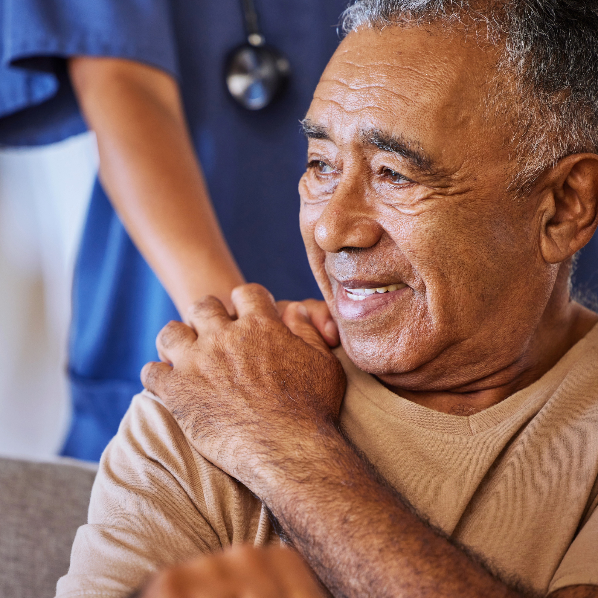 Older male patient with doctor 1x1